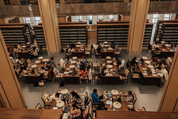 大学图书馆设计