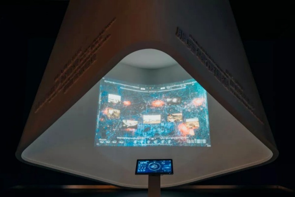 商业展厅 “吸睛密码”：多媒体技术的营销转化逻辑