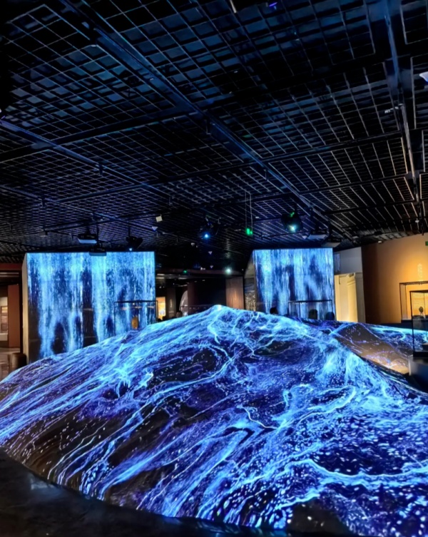 耗资9亿的宁波弥勒数字博物馆！年轻人在这里拜佛许愿！！！