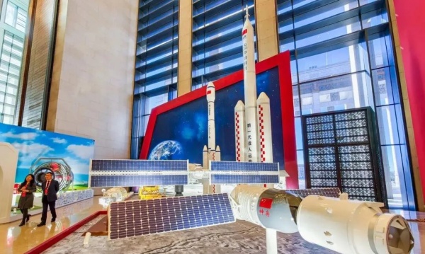 筑基强国路:中国制造‘十四五’成就展厅设计