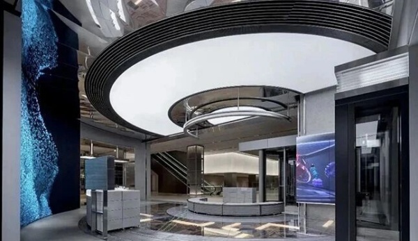 设计趋势引领｜未来展厅新范式：未来感科技空间重塑宇宙级沉浸体验